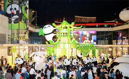 保定理工學(xué)院藝術(shù)學(xué)院師生閃耀雄安商服中心X青年藝術(shù)節(jié) ——共繪青春色彩，綻放藝術(shù)魅力