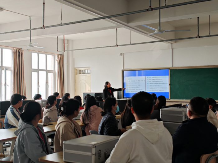 【匠心育師·師道傳承】強(qiáng)技能，促提升—信息科學(xué)與工程學(xué)院教師技能系列培訓(xùn)（九）順利開(kāi)展