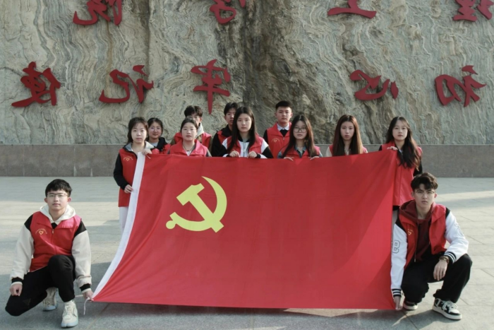 “重陽敬老，愛在行動”|信息科學(xué)與工程學(xué)院開展關(guān)愛慰問老人活動