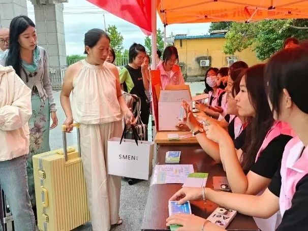 我為同學(xué)做實(shí)事 | 教育學(xué)院“以‘心’迎‘新’,‘育’你相遇”