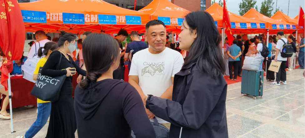 我為同學(xué)做實(shí)事 | 管理學(xué)院“同伴成長(zhǎng),暖心起航