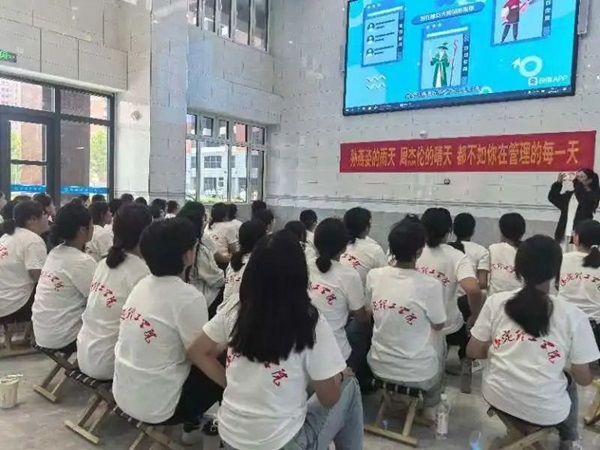 保定理工學院|管理學院|青春筑防線，共筑無邪夢