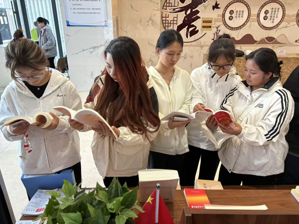 團(tuán)日活動|保定理工學(xué)院|管理學(xué)院|追尋紅色記憶，傳承革命精神