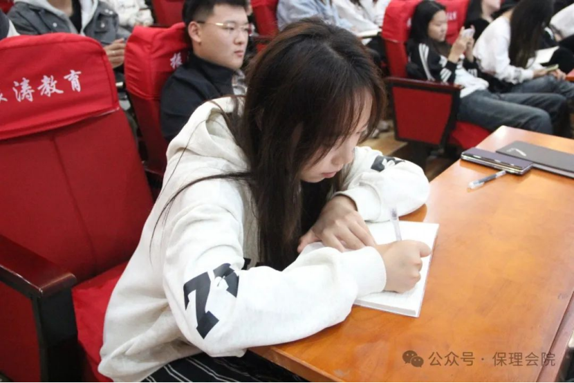 保定理工學(xué)院會計學(xué)院企業(yè)講座助力，繪制職業(yè)藍圖