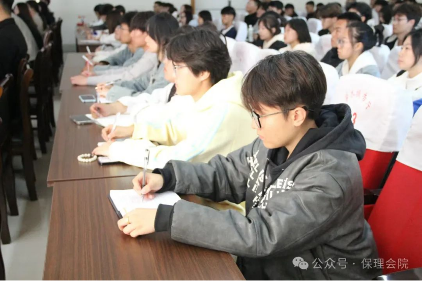 保定理工學院會計學院錘煉精英團隊，領(lǐng)航班級發(fā)展