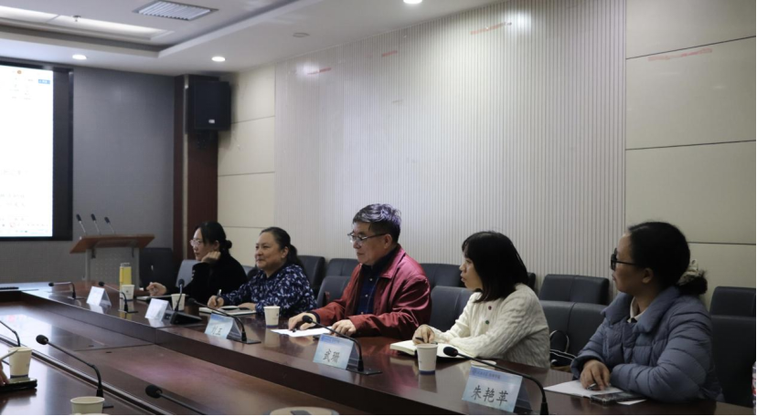 “專家領(lǐng)航，科研加速” ——會(huì)計(jì)學(xué)院組織教師赴河北大學(xué)管理學(xué)院參加國(guó)家基金申報(bào)座談會(huì)