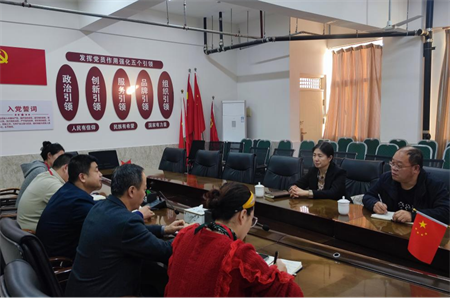 凝心聚力促黨建 真抓實干謀發(fā)展 ——保定理工學院校領(lǐng)導蒞臨藝術(shù)學院指導