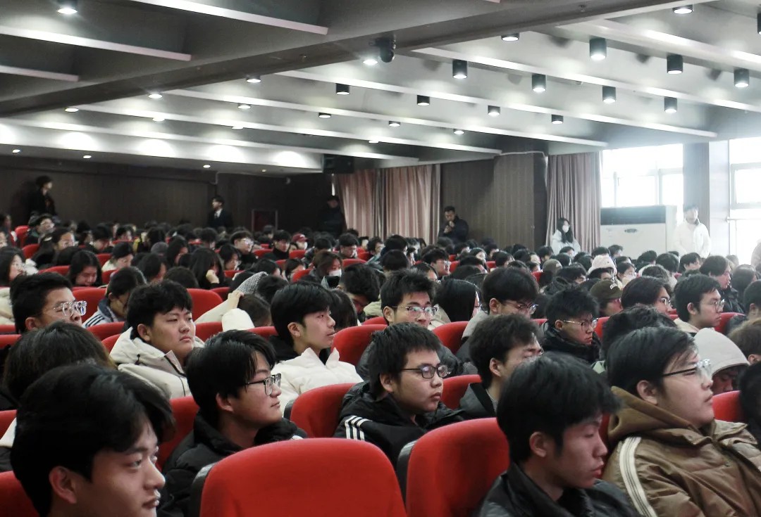 思政教育||“弘揚體育精神，不負青春年華”奧林匹克主題講座順利開展