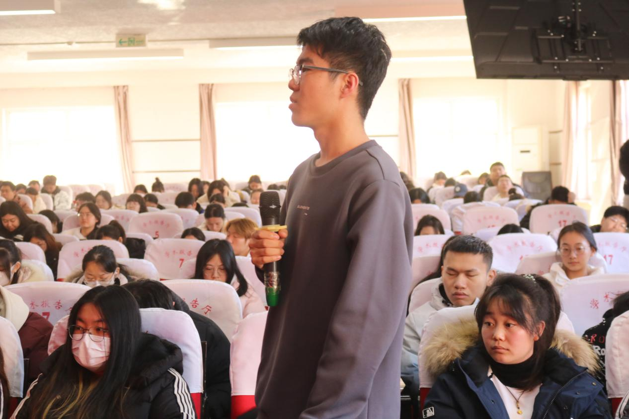 保定理工學(xué)院成功舉辦考研經(jīng)驗(yàn)分享會
