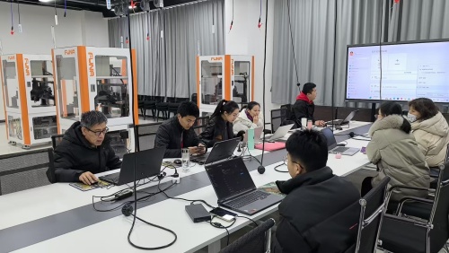 資源學(xué)院舉辦智能制造專業(yè)培訓(xùn)，賦能教師技能升級(jí)與創(chuàng)新教學(xué)