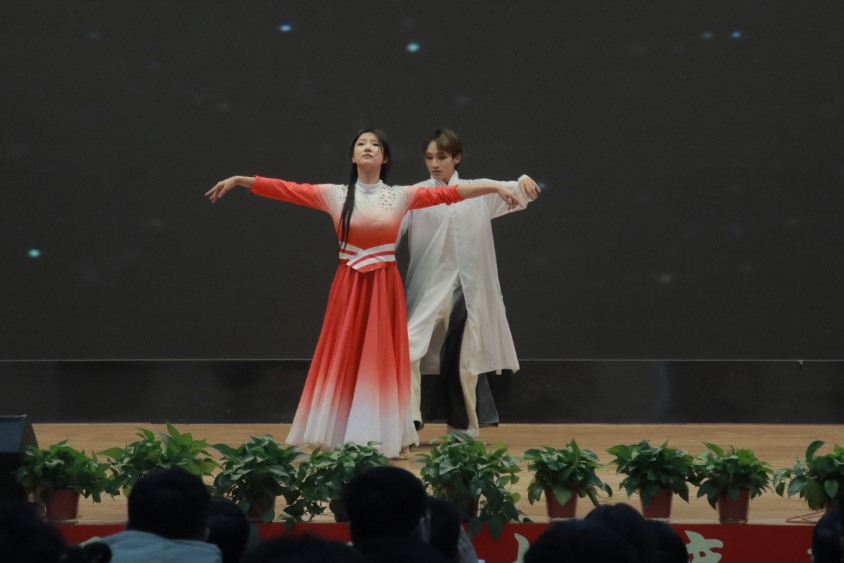 砥礪深耕展碩果 挺膺擔(dān)當(dāng)新時(shí)代||保定理工學(xué)院2024年度學(xué)生表彰大會勝利召開
