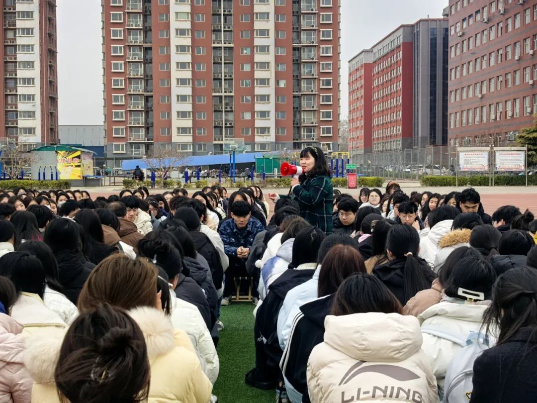 探索職業(yè)航道，校準(zhǔn)人生羅盤