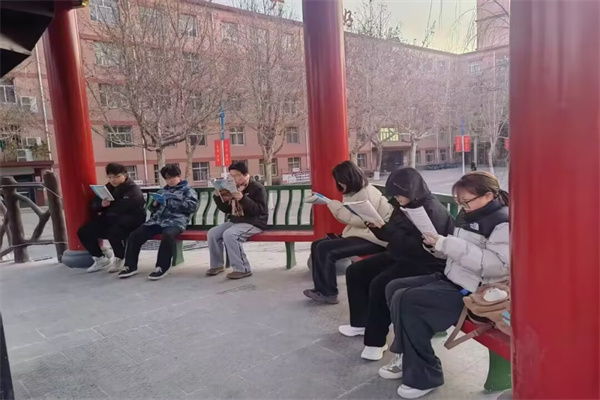 保定理工學(xué)院經(jīng)濟(jì)學(xué)院：晨讀風(fēng)尚起，學(xué)風(fēng)建設(shè)與養(yǎng)成教育并進(jìn)
