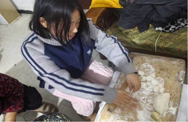孝老愛親（七）|保定理工學院|管理學院|以孝老愛親之種，育德育養(yǎng)成之花