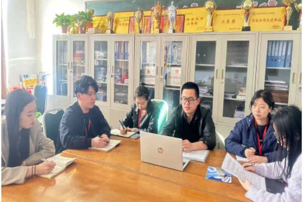 【輔育新知，管培賦能】守護心靈，健康成長——保定理工學院經(jīng)濟學院成功舉辦輔導員心理危機干預培訓會
