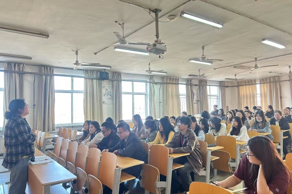 【精準(zhǔn)賦能，職通未來(lái)】就業(yè)質(zhì)量新突破：多措并舉助力畢業(yè)生高質(zhì)量就業(yè)