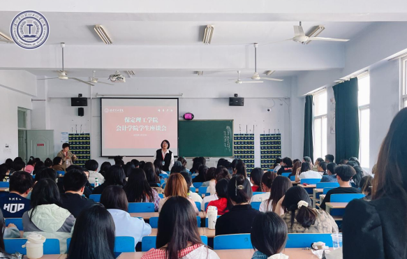 會(huì)院學(xué)生座談會(huì)，凝聚人才培養(yǎng)發(fā)展共識(shí)