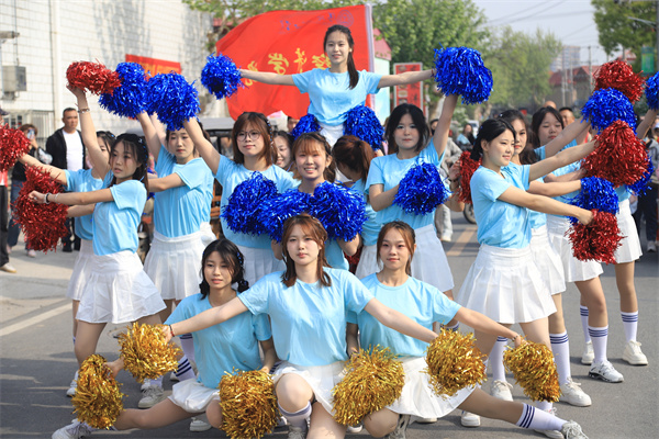 巍巍太行看理工，激情助力馬拉松——我院志愿者助力2025保定馬拉松賽事