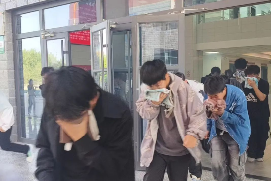 筑牢校園防火墻，讓安全成為一種習(xí)慣——保定理工學(xué)院會(huì)計(jì)學(xué)院消防演練