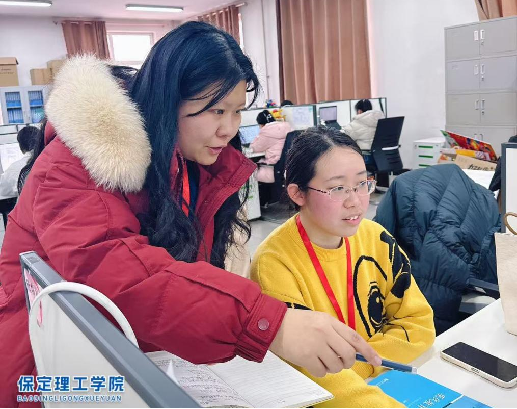 聚焦磨課研討，提升教學質(zhì)量 ——《現(xiàn)代教育技術(shù)》課程組探索教學新模式