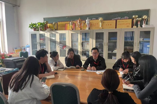 【輔育新知，管培賦能】從思到行，解鎖輔導(dǎo)員科研新境界?——?輔導(dǎo)員科研能力思與行培訓(xùn)會圓滿舉行