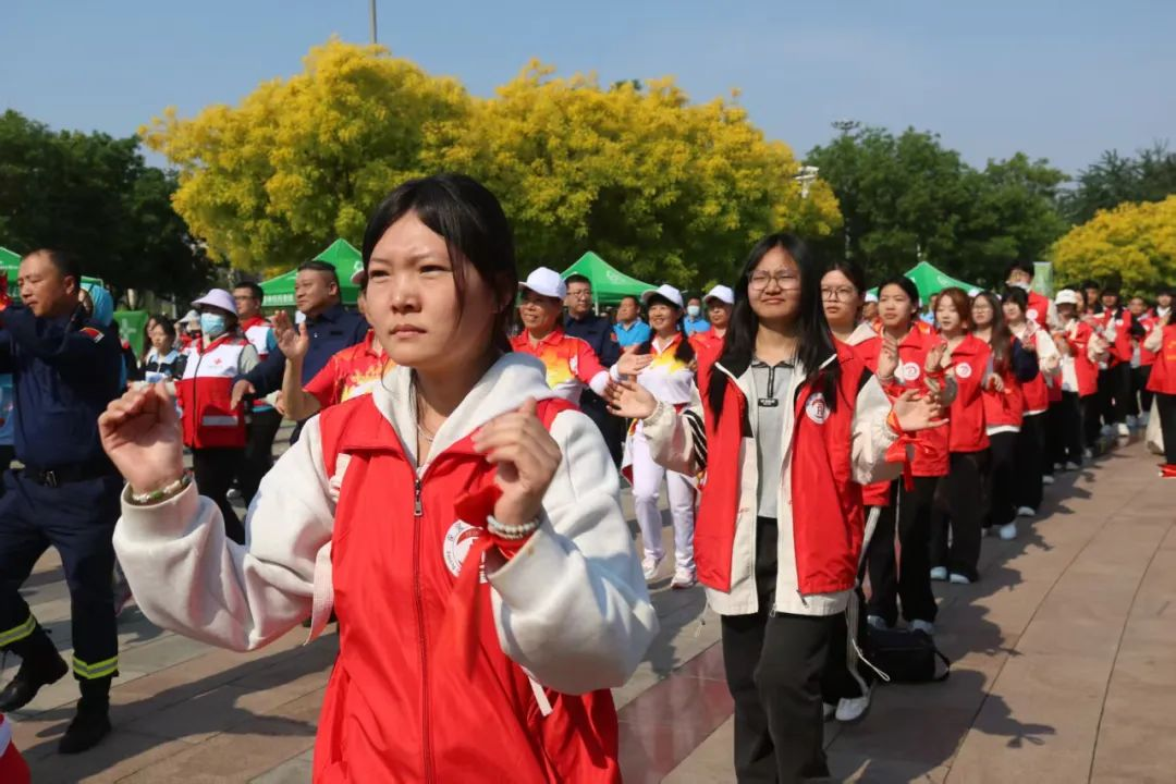 公益同行，青春奮進