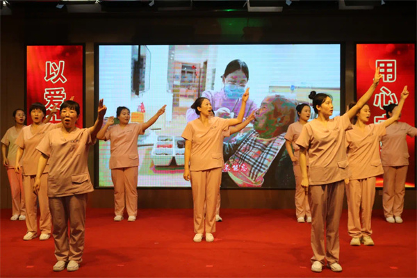 關(guān)愛護士隊伍 守護人民健康——保定理工學(xué)院康復(fù)醫(yī)學(xué)院攜手保定東籬醫(yī)院舉辦5.12國際護士節(jié)紀念活動