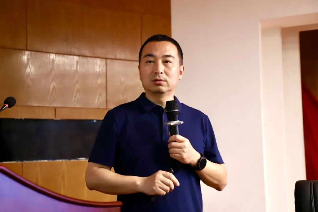 宣講燃軍夢,青春筑國防—保定理工學院征兵宣傳進校園