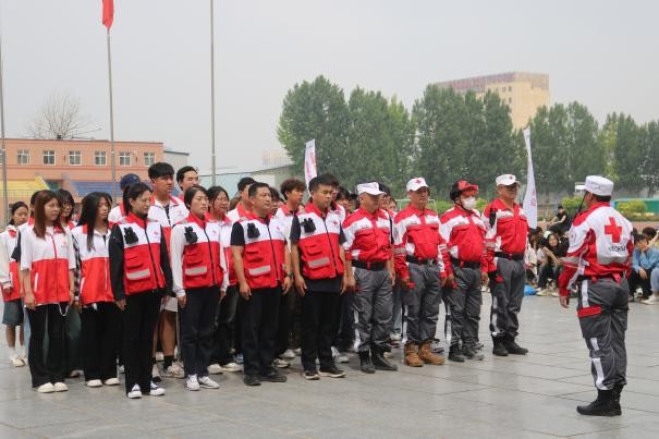 保定理工學(xué)院康復(fù)醫(yī)學(xué)院與保定市紅十字會聯(lián)合舉辦2025年地震災(zāi)害應(yīng)急救援綜合演練