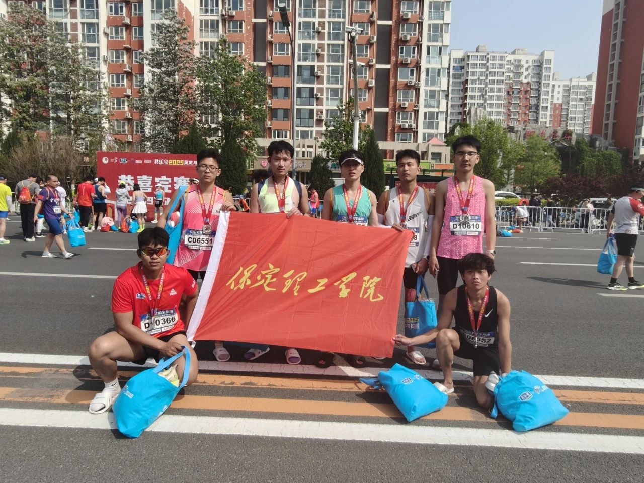 喜報|我校學(xué)子在君樂寶2025馬拉松比賽中斬獲佳績
