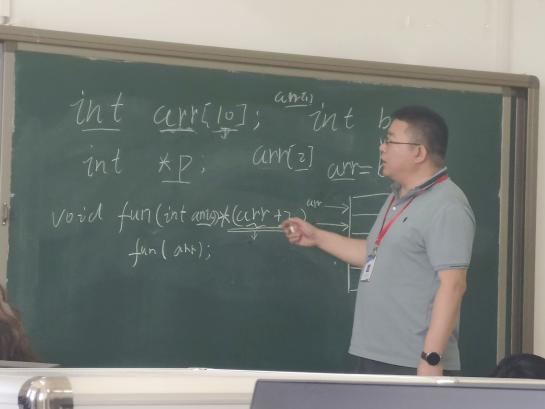 【匠心錘煉，教學(xué)精進(jìn)】 磨課技，提師能——信息科學(xué)與工程學(xué)院教師練課精進(jìn)系列活動(dòng)（十二）順利開(kāi)展