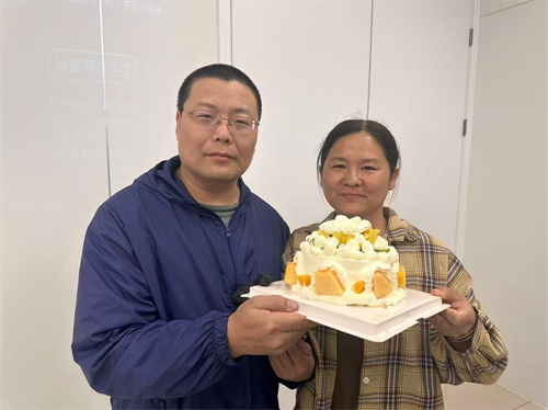 校園尋跡承師韻，家校同銘畢業(yè)情