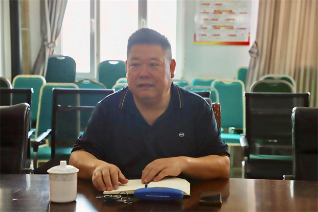 黨建引領(lǐng)方向，調(diào)研推動(dòng)成長(zhǎng)——我校黨委書(shū)記調(diào)研外國(guó)語(yǔ)學(xué)院工作