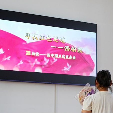 “家校藝站，共赴新程”藝術(shù)學(xué)院2025屆畢業(yè)典禮暨家長(zhǎng)接待日?qǐng)A滿舉行