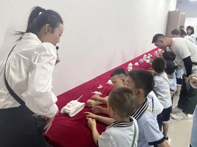 保定理工學院||教育學院||童心探學府，萌趣啟新程——史莊實驗幼兒園走進保定理工學院參觀研學