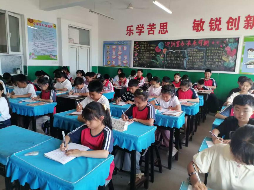 保定理工學院||教育學院||筆端傳薪火，實踐共成長——教育學院助力清苑區(qū)第五小學書法課程圓滿收官