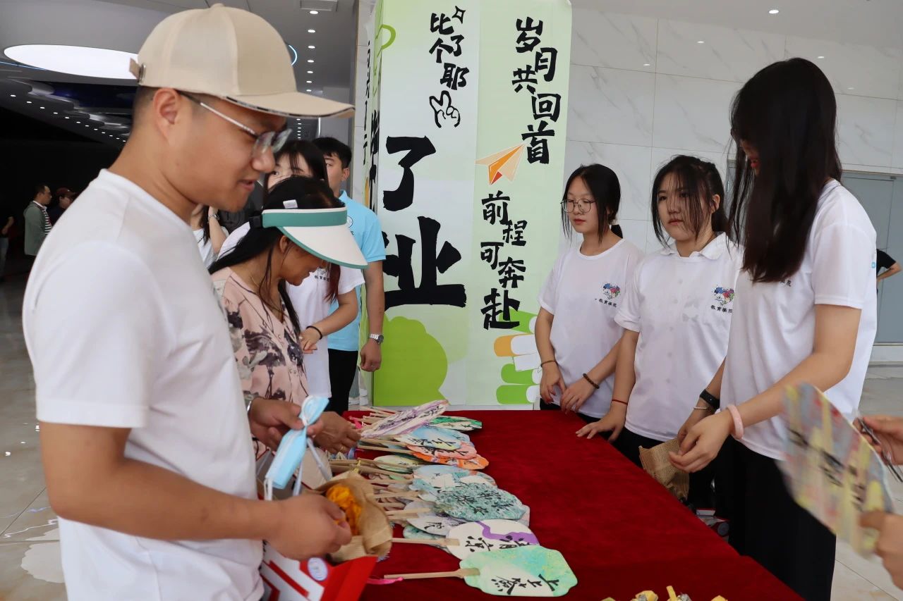 保定理工學院‖教育學院‖遇見未來，共育花開—2025屆教育學院家長接待日圓滿完成