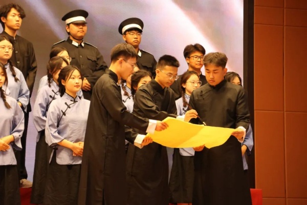 【喜訊盈門，榮耀綻放】保定理工學(xué)院2025年“青春力量·經(jīng)典傳承”馬列經(jīng)典誦讀大賽圓滿落幕