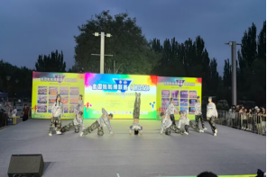 保定理工學(xué)院啦啦操隊 勇奪全國聯(lián)賽（保定站）公開青年乙組單項冠、亞軍