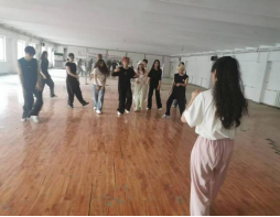 保定理工學(xué)院啦啦操隊 勇奪全國聯(lián)賽（保定站）公開青年乙組單項冠、亞軍