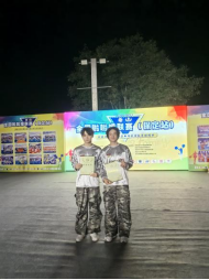 保定理工學(xué)院啦啦操隊 勇奪全國聯(lián)賽（保定站）公開青年乙組單項冠、亞軍