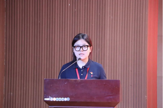 誠信之光映初心，榜樣力量潤(rùn)芳華——會(huì)計(jì)學(xué)院“誠信之星”頒獎(jiǎng)活動(dòng)