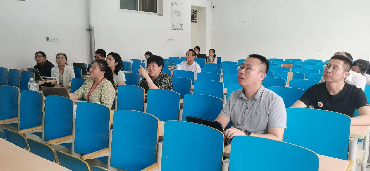 砥礪奮進(jìn)展風(fēng)采，凝“新”聚力向未來——學(xué)院成功舉辦新教師試講活動(dòng)