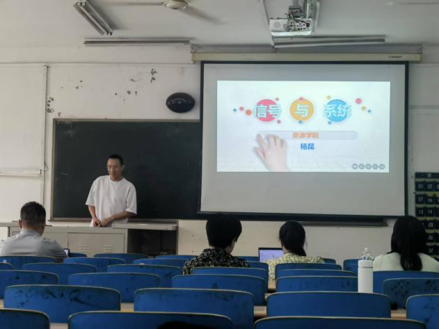 砥礪奮進(jìn)展風(fēng)采，凝“新”聚力向未來——學(xué)院成功舉辦新教師試講活動(dòng)